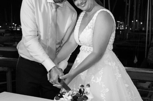 Hochzeitstorte anscheiden